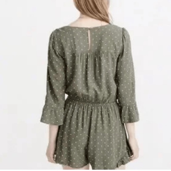 Abercrombie and fitch size small romper - Picture 2 of 6